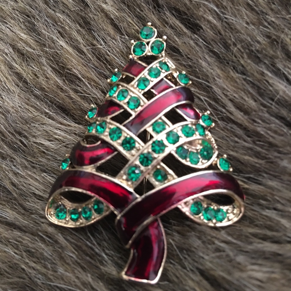 Vintage enamel rhinestone Christmas tree brooch